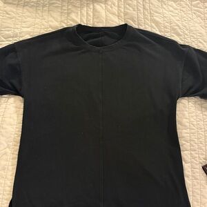 lululemon athletica Classic Black Short Sleeve Top